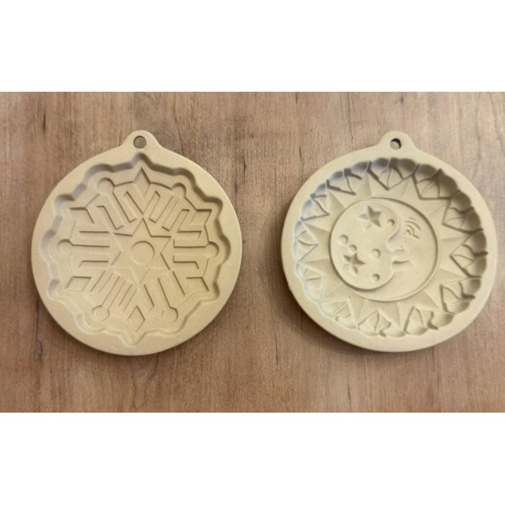 Vintage Wilton 1997 Ceramic Cookie Molds Snowflake Moon Stars Round Ornament Set
